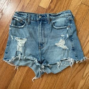 Abercrombie & Fitch The High Rise Mom Short Curve Love Distressed Denim 27 / 4
